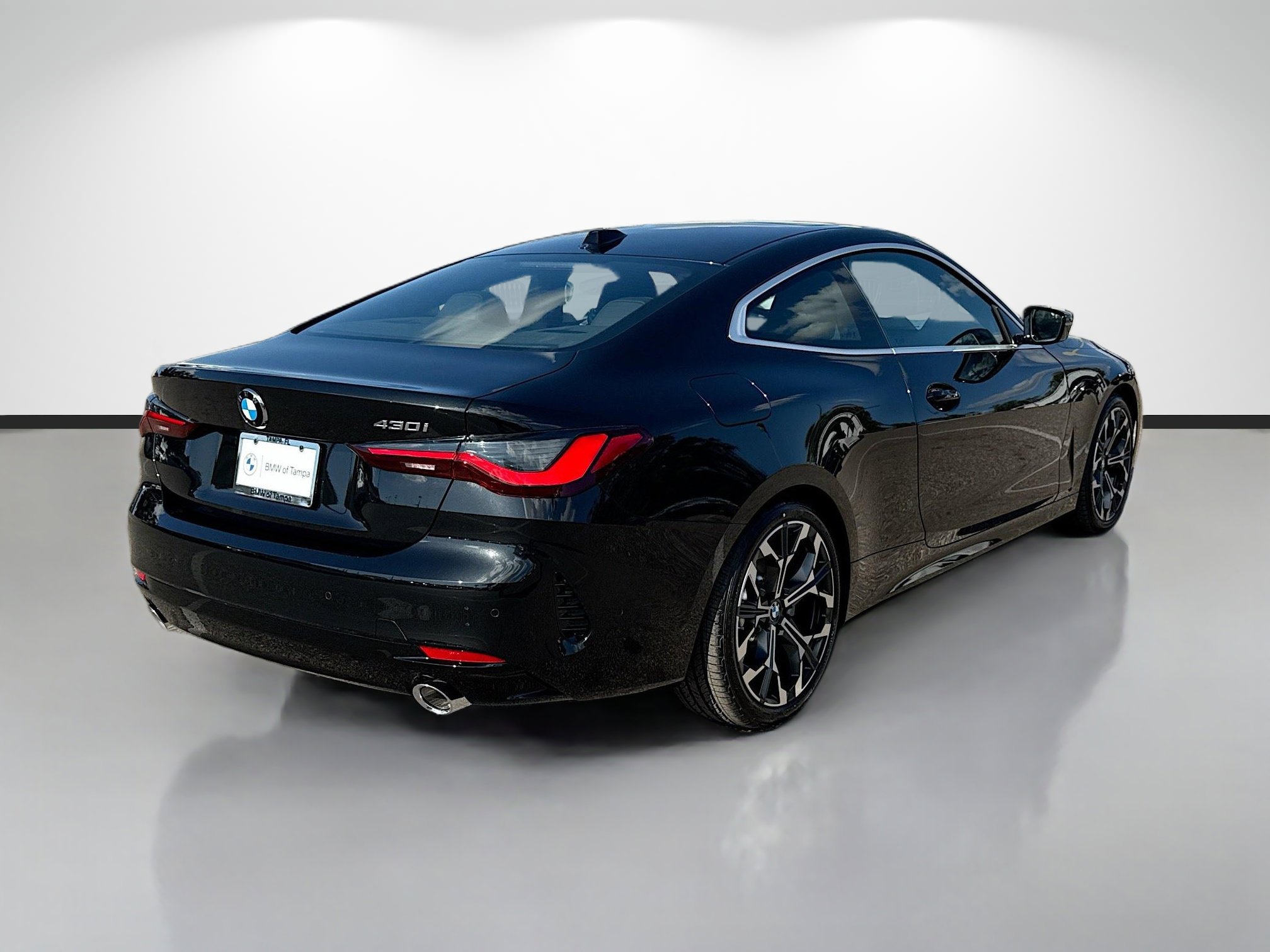 New 2026 BMW 430i Coupe w/ Parking Assistance Package image 3