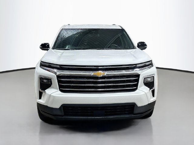 New 2027 Chevrolet Traverse LT w/ LPO, Floor Liner Package FWD image 3