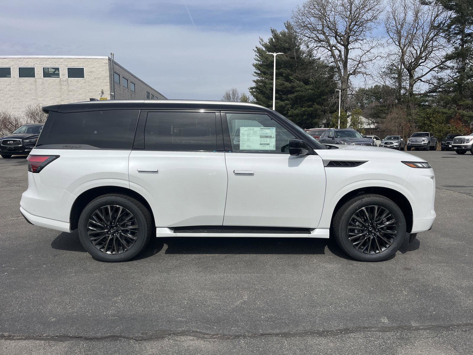 New 2026 INFINITI QX80 Autograph w/ Premium Cargo Package image 2