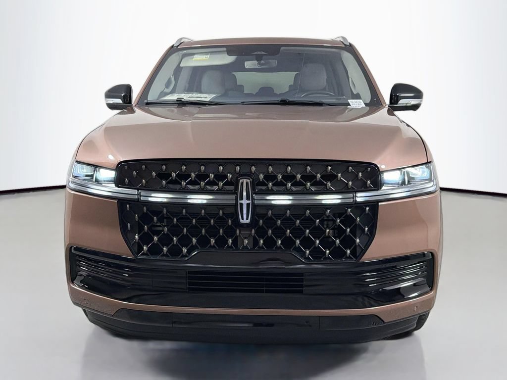 Used 2025 Lincoln Navigator L Black Label AWD/4WD image 2