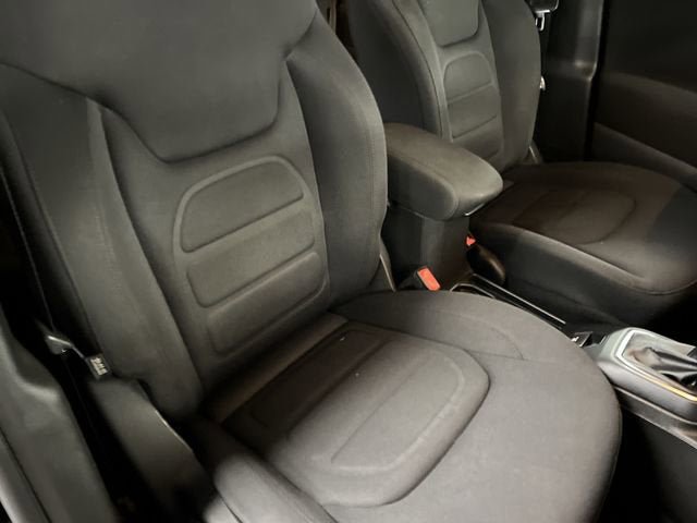 Used 2020 Jeep Renegade Latitude FWD image 27