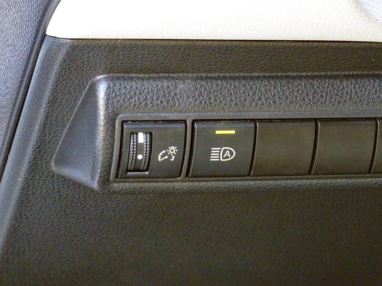 Used 2022 Toyota Corolla XLE FWD image 28