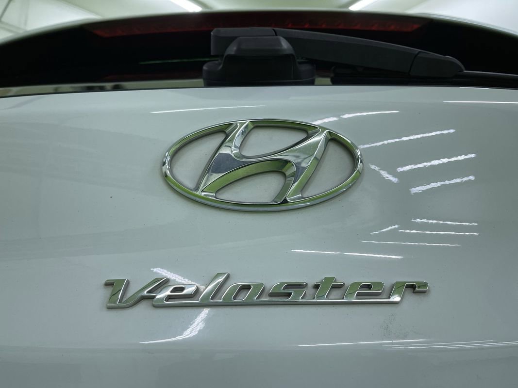 Used 2020 Hyundai Veloster Turbo image 13