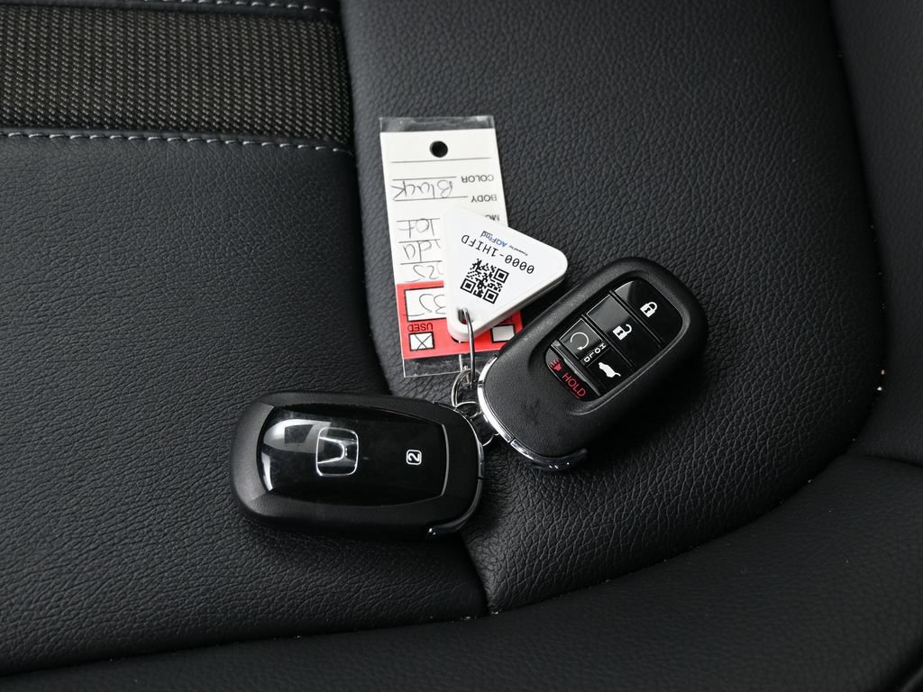 Used 2025 Honda Pilot EX-L image 23