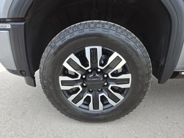 Used 2026 GMC Sierra 3500 Denali Ultimate image 7