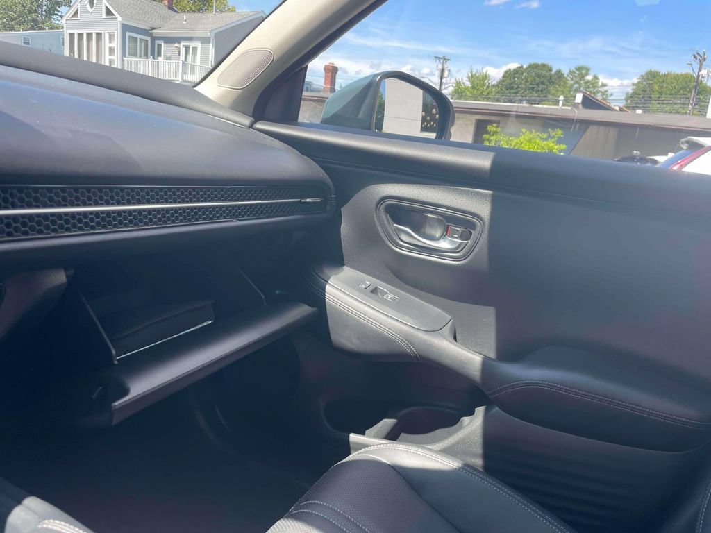 Certified 2024 Honda HR-V EX-L image 35
