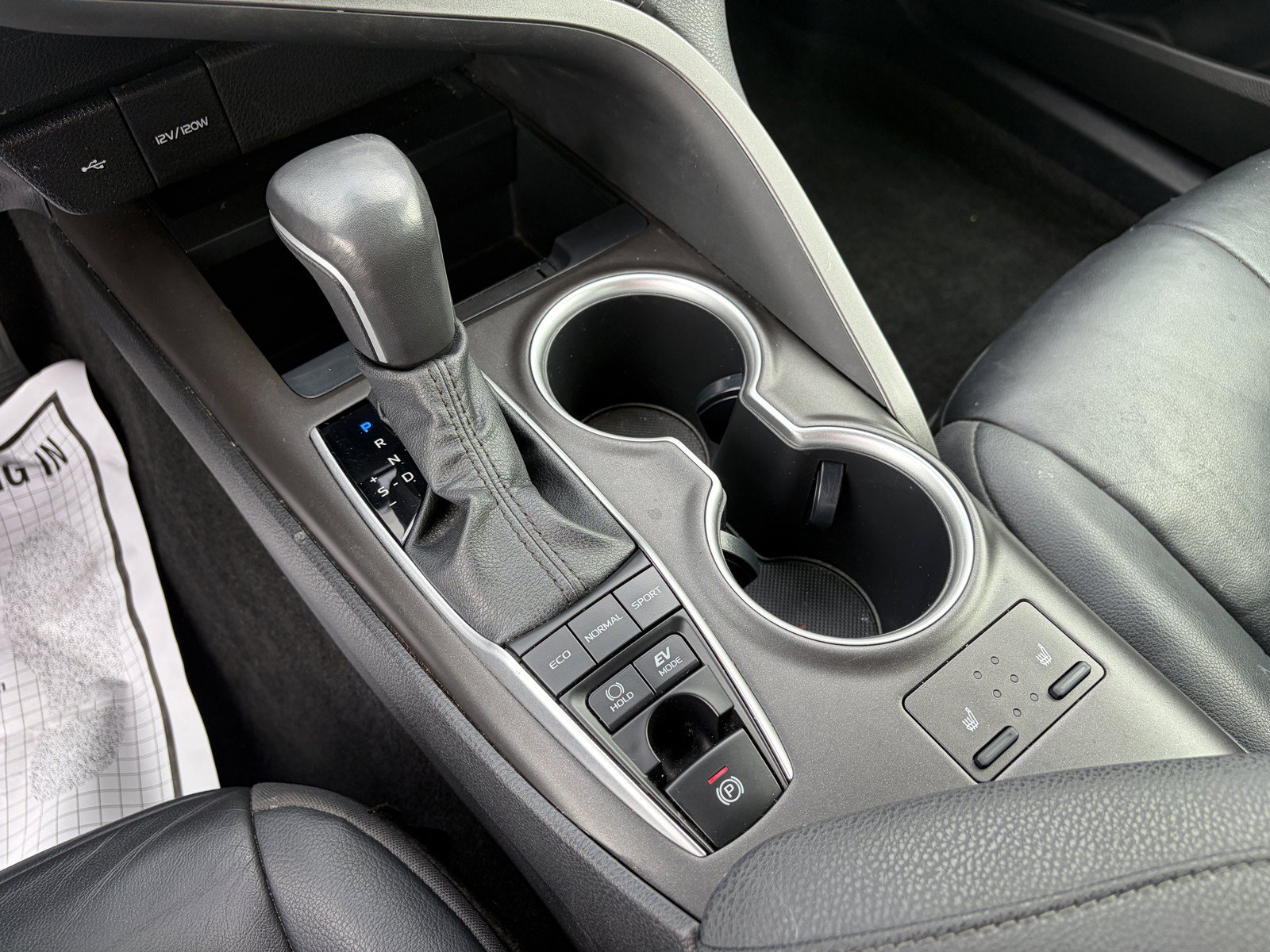 Used 2022 Toyota Camry XLE FWD image 20