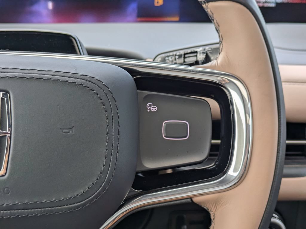 New 2026 Lincoln Navigator Black Label AWD/4WD image 30