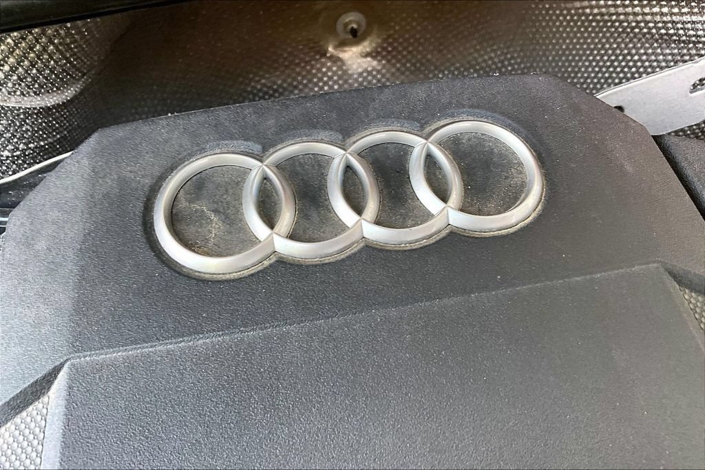 Used 2021 Audi Q5 e Prestige w/ Prestige Package AWD/4WD image 32