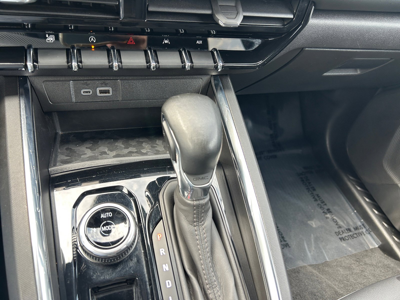 Used 2024 GMC Canyon Elevation w/ Elevation Premium Package image 14