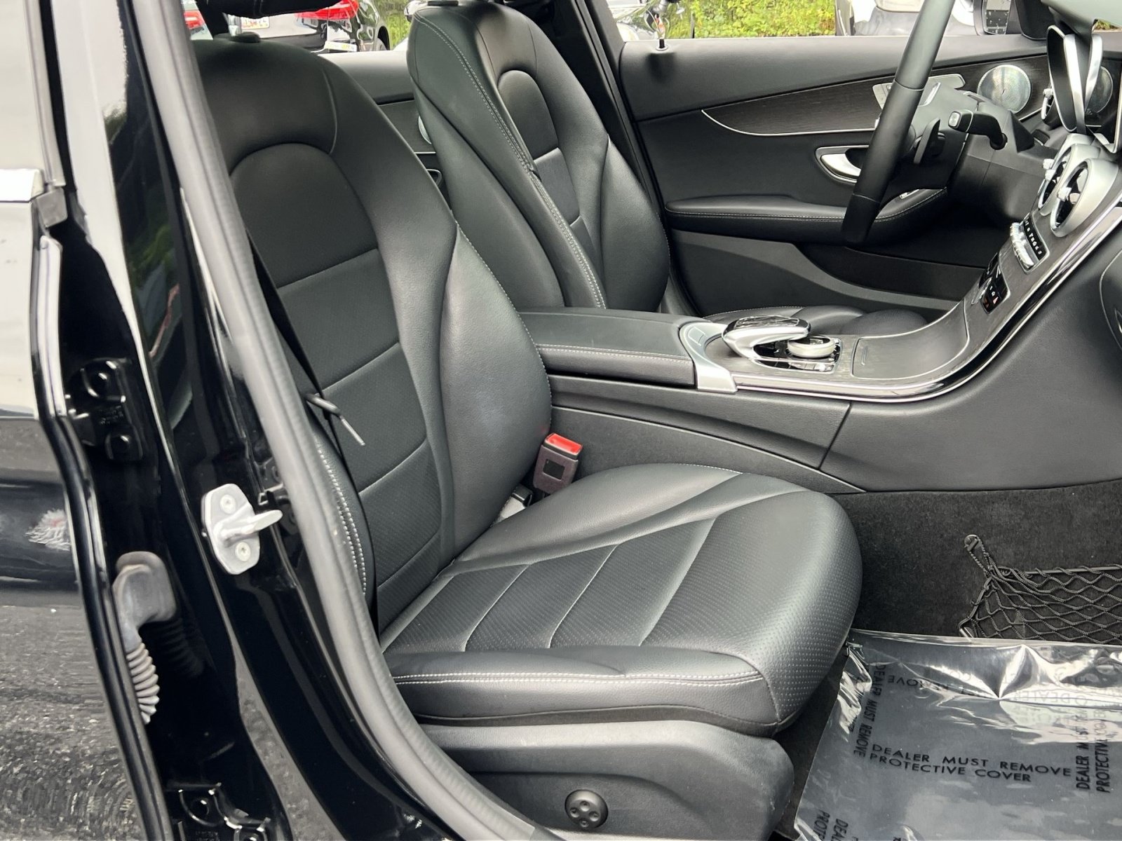 Used 2019 Mercedes-Benz C 300 4MATIC Sedan image 33