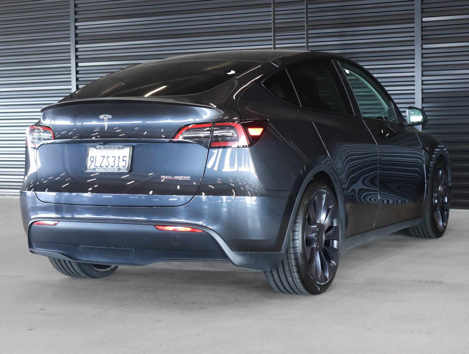 Used 2024 Tesla Model Y Performance image 12