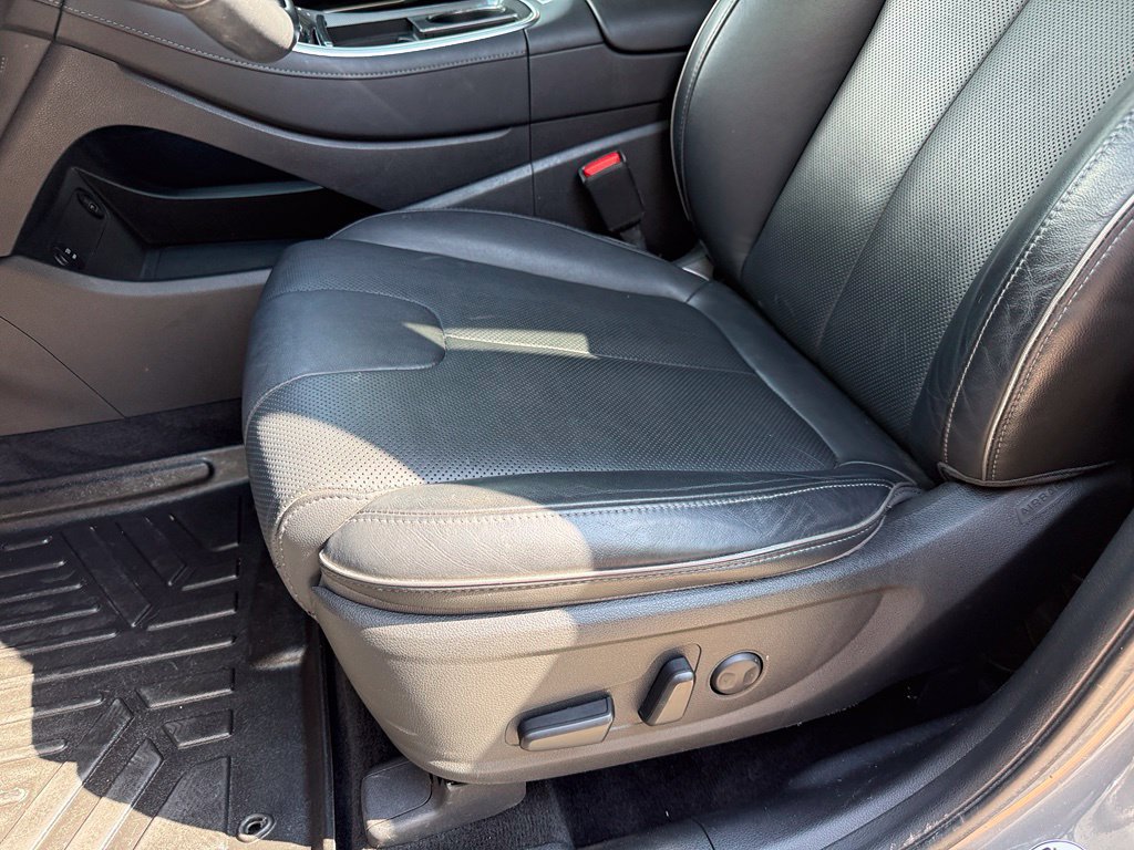Used 2021 Hyundai Santa Fe SEL w/ Convenience + Premium Package FWD image 25