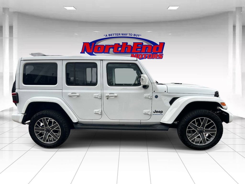 Used 2024 Jeep Wrangler High Altitude AWD/4WD image 2