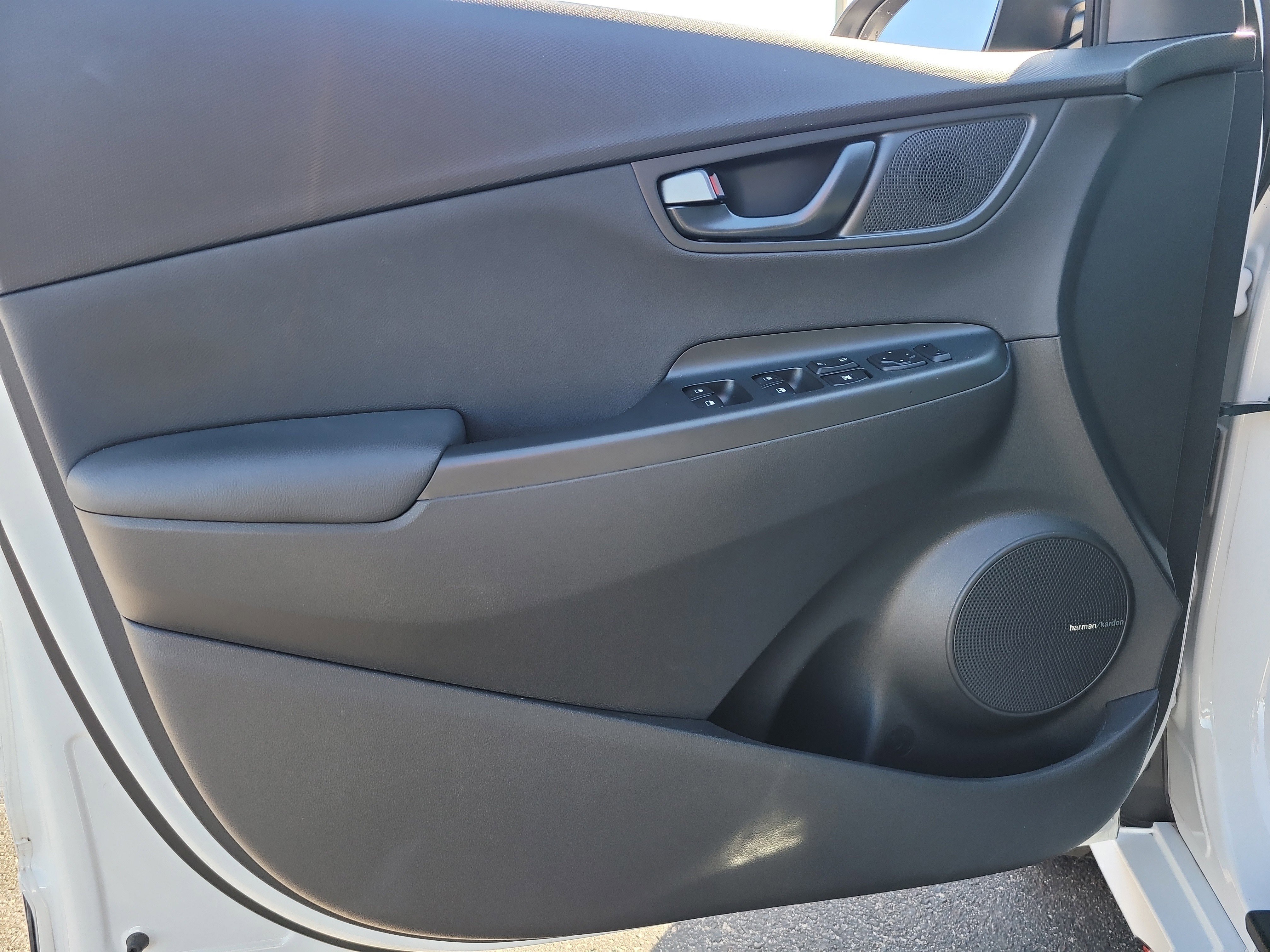 Used 2022 Hyundai Kona N image 14