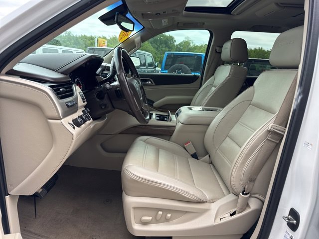 Used 2019 GMC Yukon Denali w/ Denali Ultimate Package AWD/4WD image 13