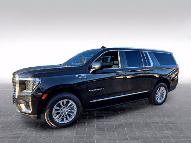 Used 2023 GMC Yukon XL SLT AWD/4WD image 3