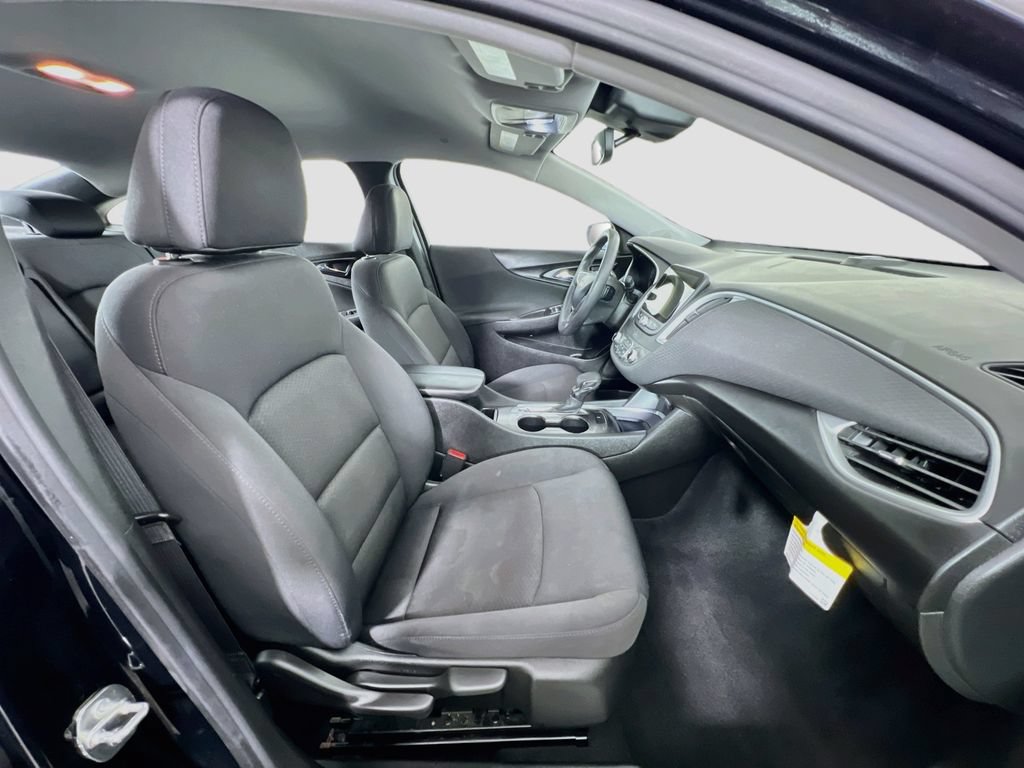 Used 2023 Chevrolet Malibu LT FWD image 31