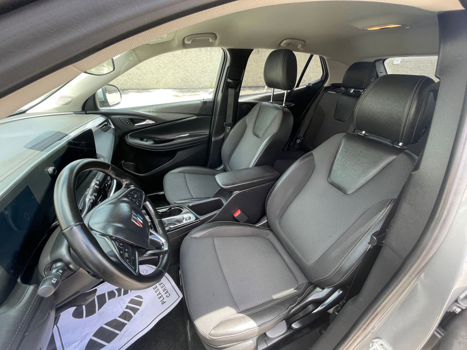 Used 2025 Buick Encore GX Preferred image 37