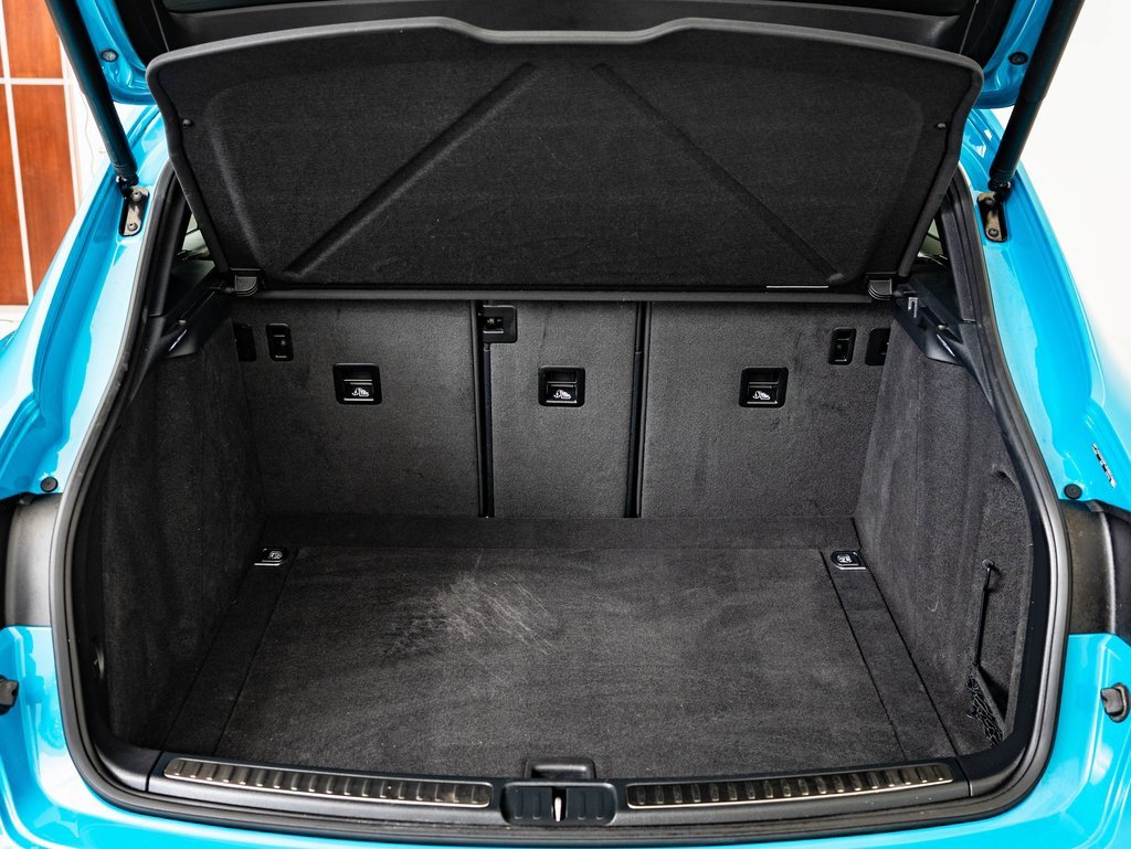 Certified 2023 Porsche Macan image 21