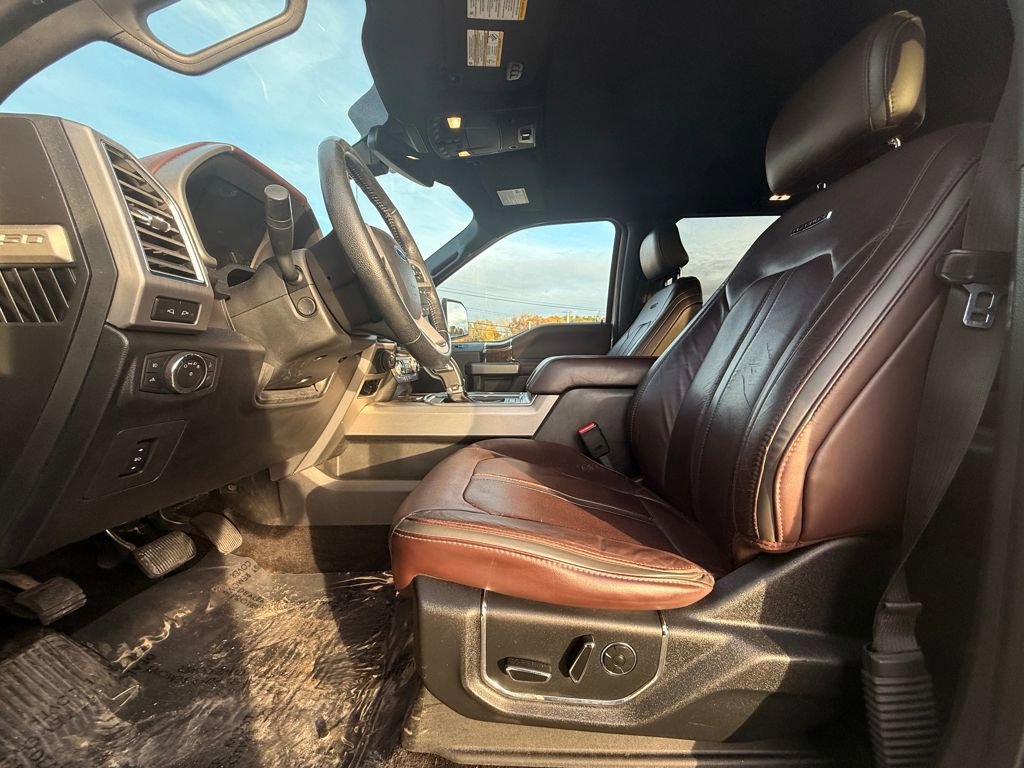 Used 2016 Ford F150 Platinum w/ Equipment Group 701A Luxury image 22