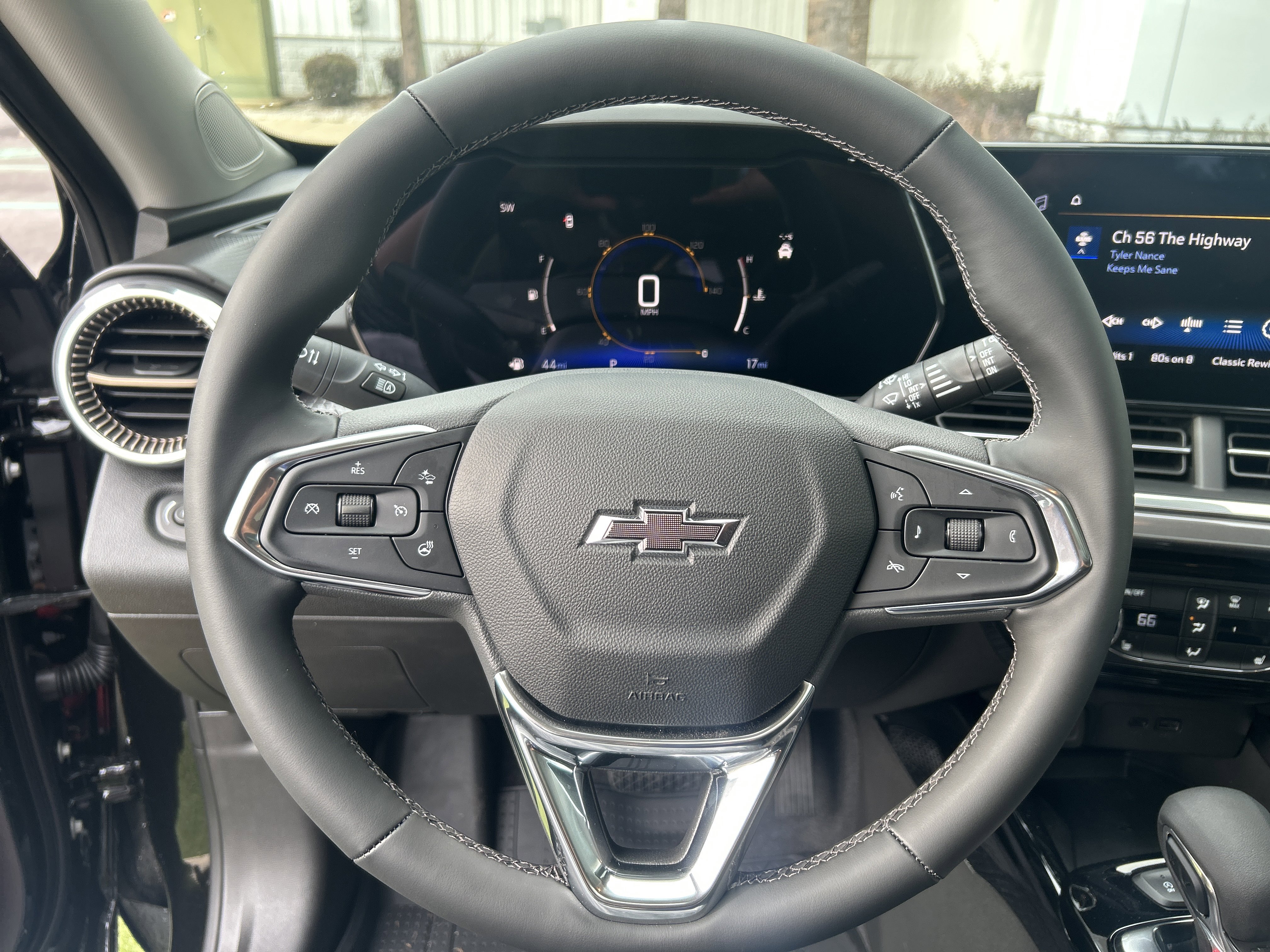 New 2025 Chevrolet Trax ACTIV w/ Sunroof Package image 16