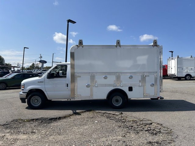 New 2026 Ford E-350 and Econoline 350 Super Duty w/ Power Equipment Group image 6
