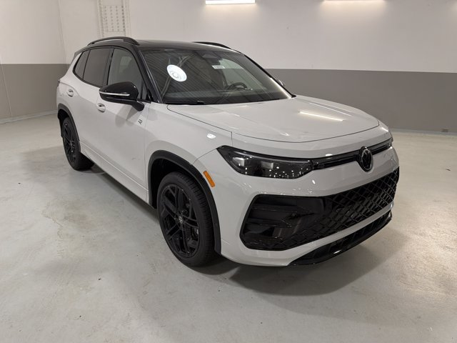 New 2026 Volkswagen Tiguan SE R-Line AWD/4WD image 4