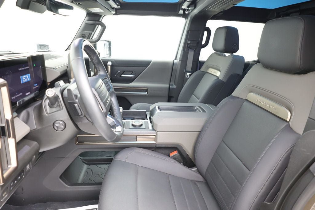 Used 2025 GMC Hummer EV 3X w/ LPO, Illumination Package AWD/4WD image 17