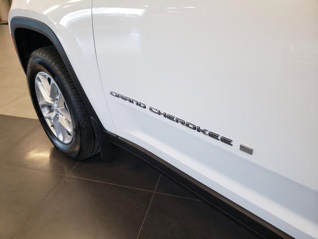 New 2025 Jeep Grand Cherokee L Laredo w/ Luxury Tech Group I image 10