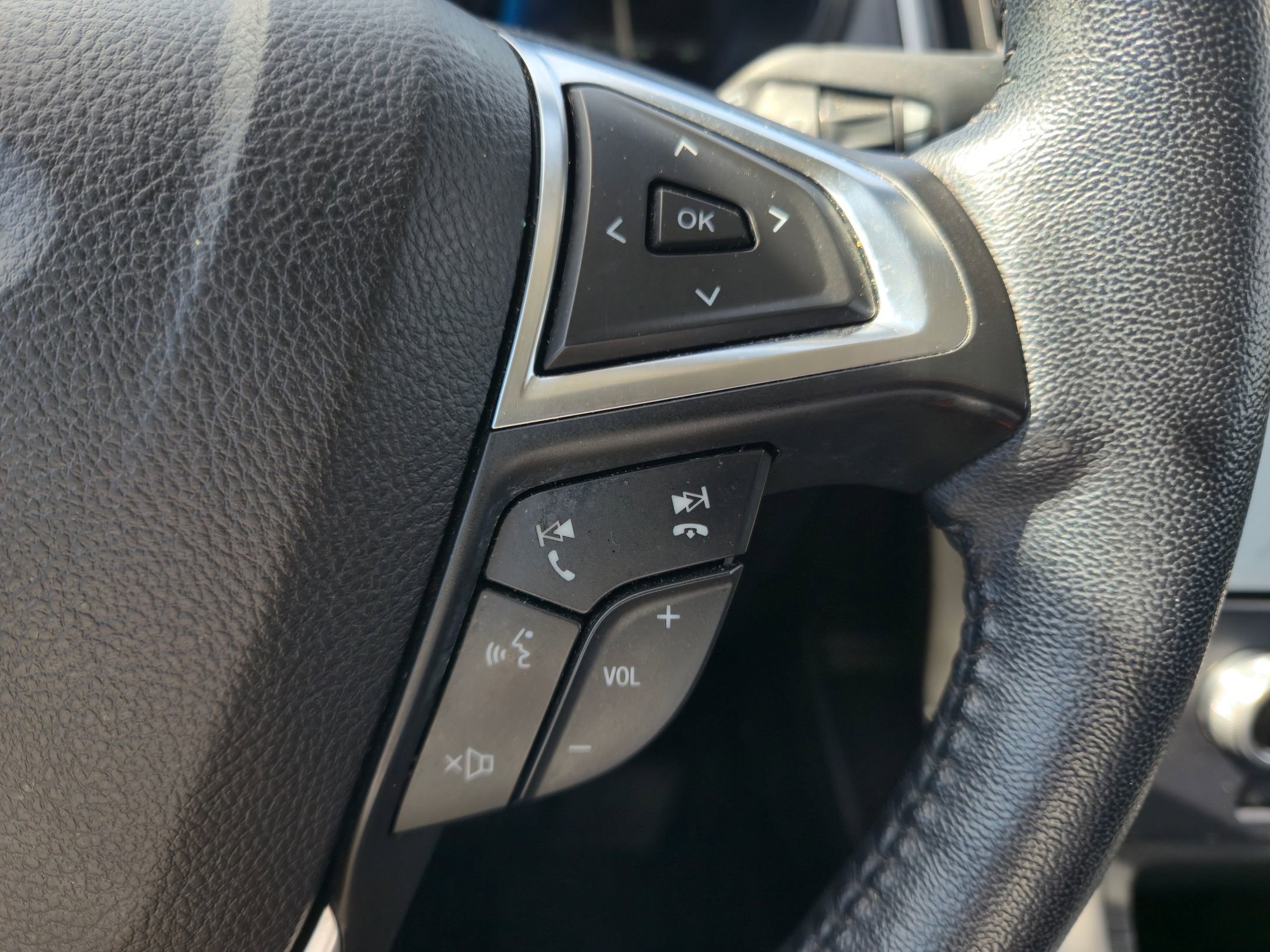 Used 2022 Ford Edge SEL w/ Convenience Package image 24