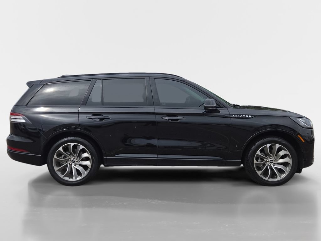 Used 2025 Lincoln Aviator AWD w/ Jet Appearance Package image 6