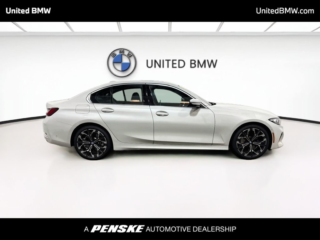 Certified 2025 BMW 330i Sedan RWD image 4