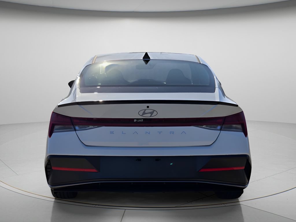 New 2026 Hyundai Elantra SEL Sport Premium FWD image 4