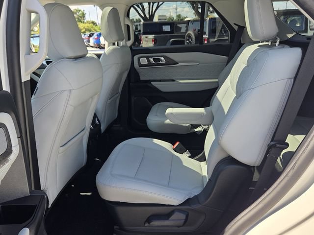 Used 2025 Ford Explorer Platinum w/ Ultimate Package RWD image 13