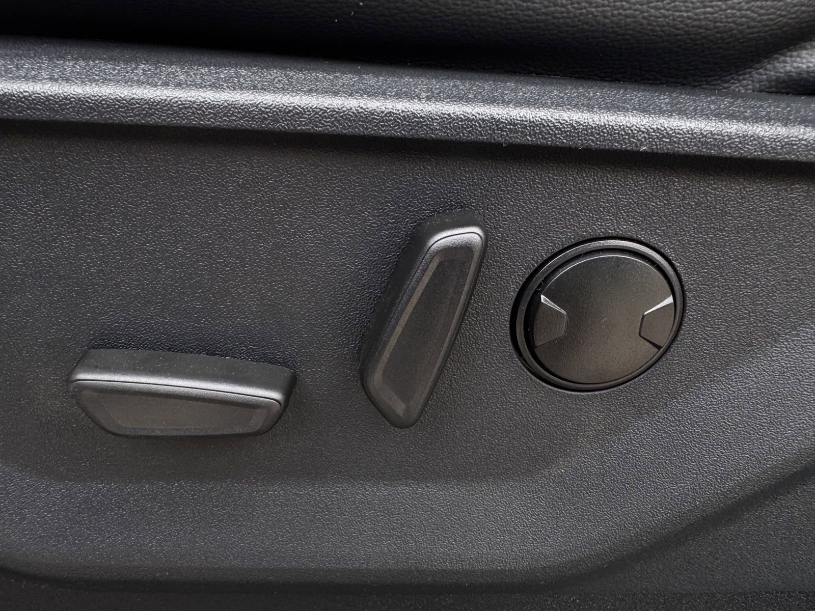 New 2026 Ford F250 Lariat image 24