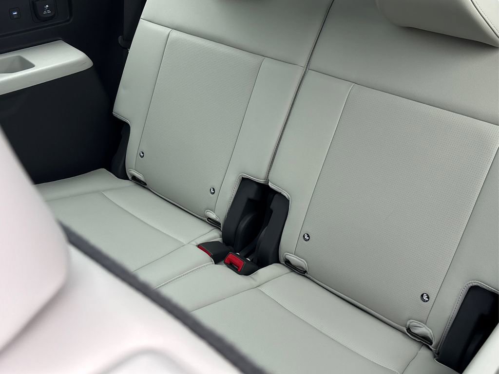 Used 2024 Hyundai Santa Fe Limited image 36