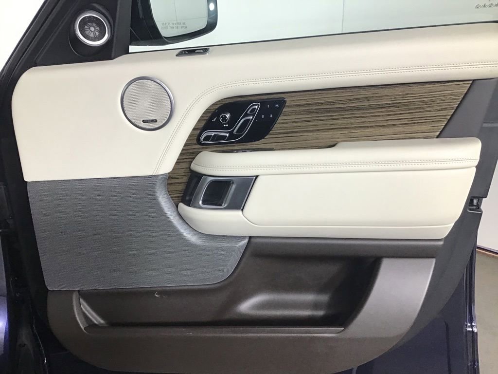 Used 2019 Land Rover Range Rover Supercharged AWD/4WD image 21