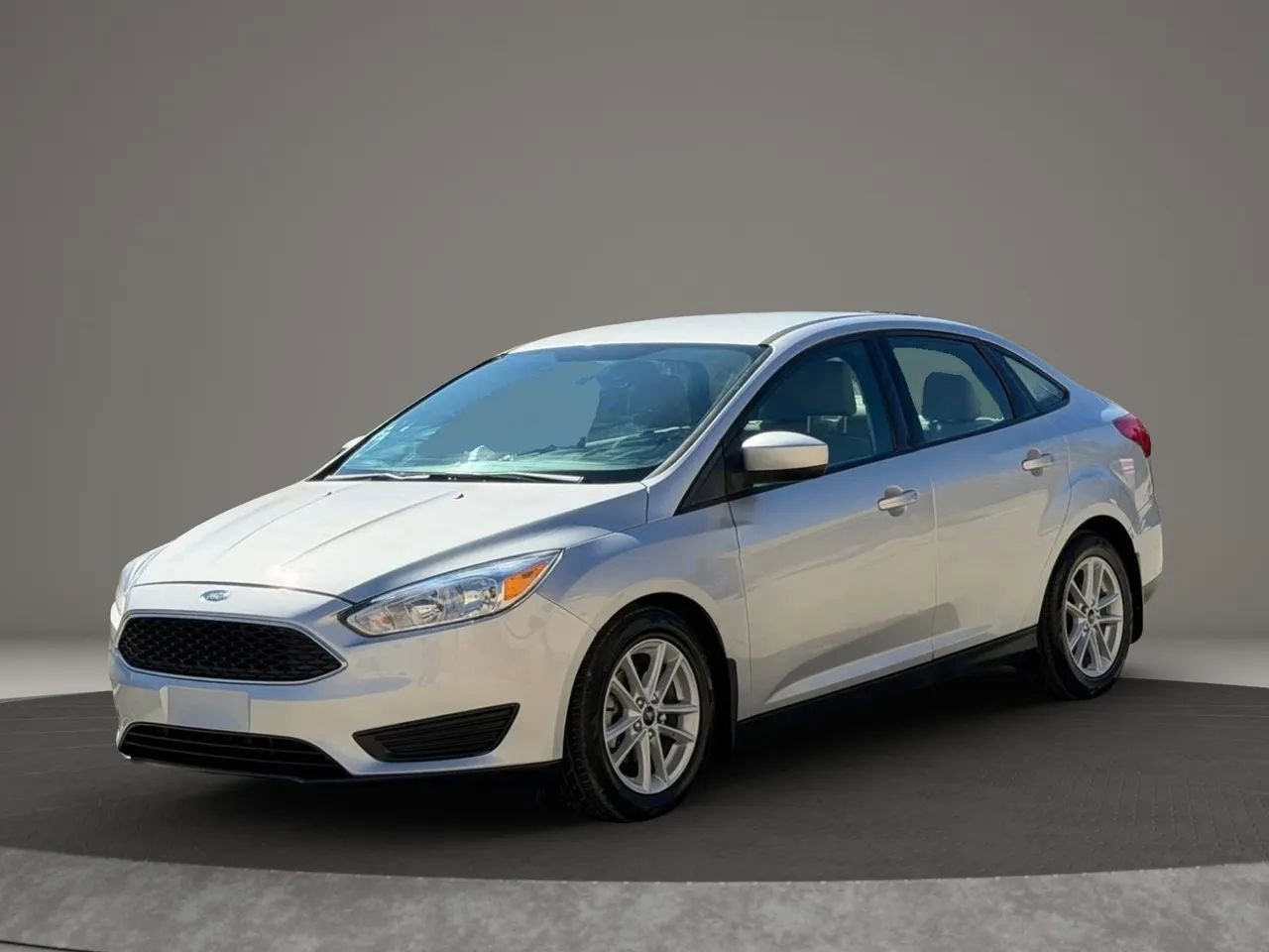 Used 2018 Ford Focus SE FWD image 7