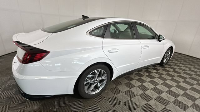 Used 2023 Hyundai Sonata SEL w/ Convenience Package FWD image 2