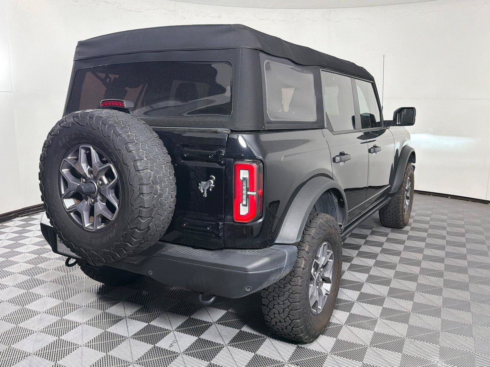 Used 2023 Ford Bronco Badlands AWD/4WD image 7