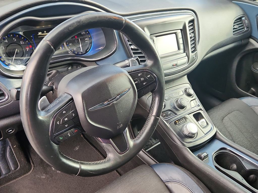 Used 2015 Chrysler 200 S image 8