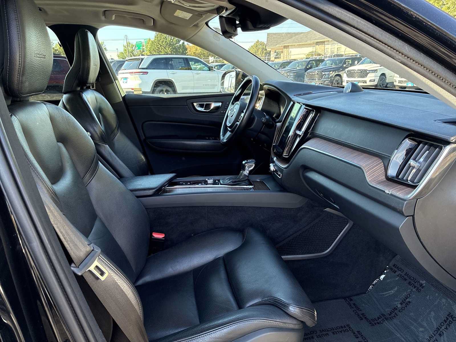 Used 2019 Volvo XC60 T6 Inscription w/ Protection Package Premier AWD/4WD image 25