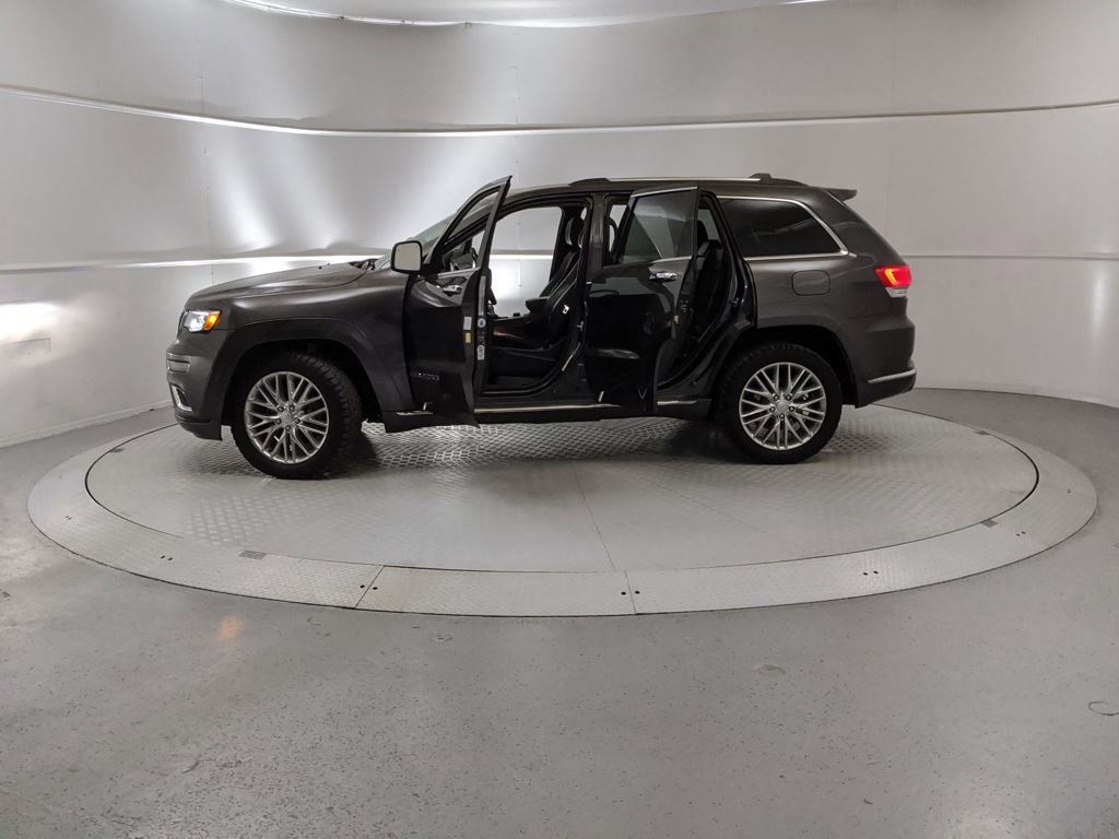 Used 2018 Jeep Grand Cherokee Summit image 11