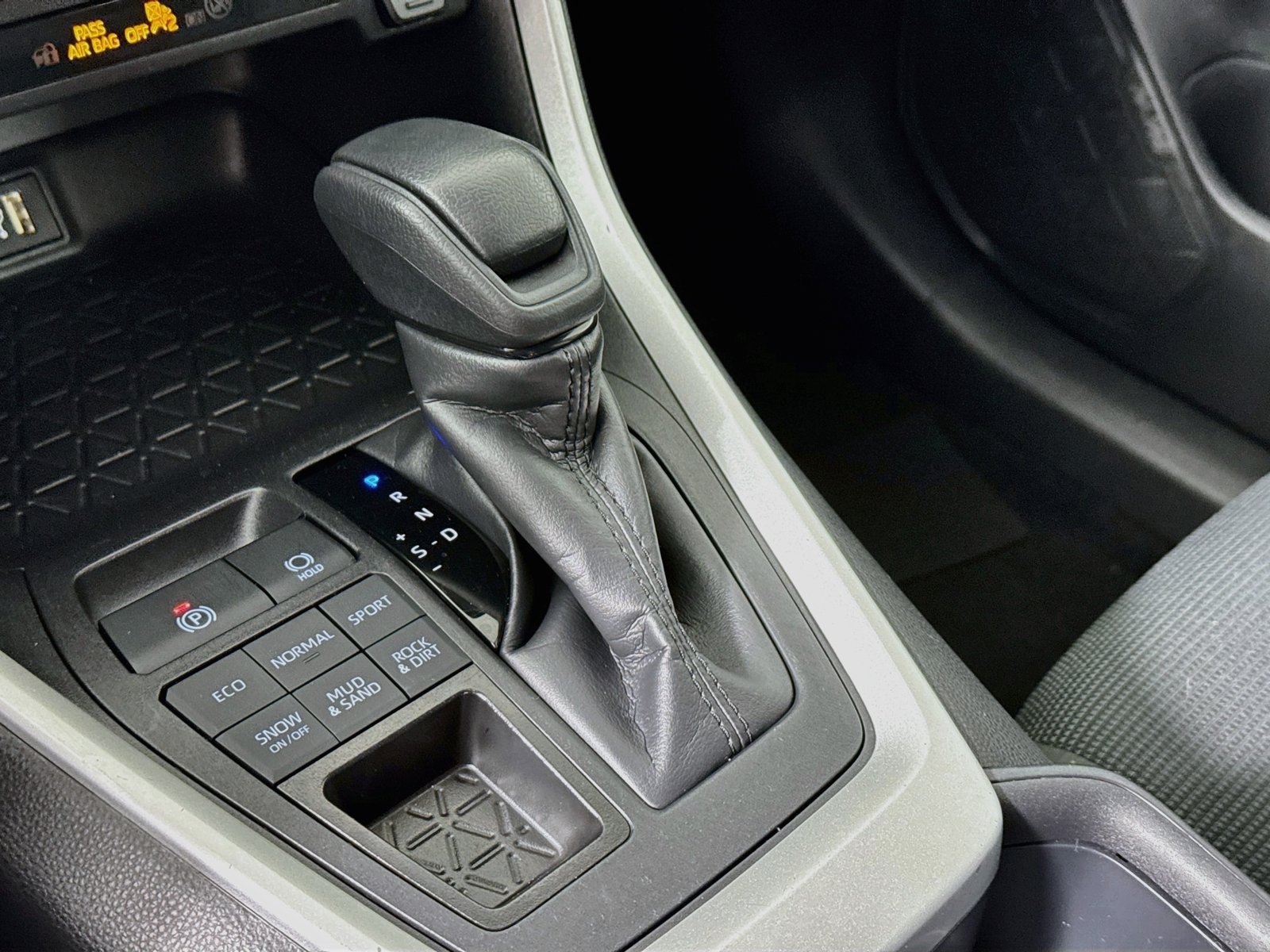 Certified 2025 Toyota RAV4 LE AWD/4WD image 16