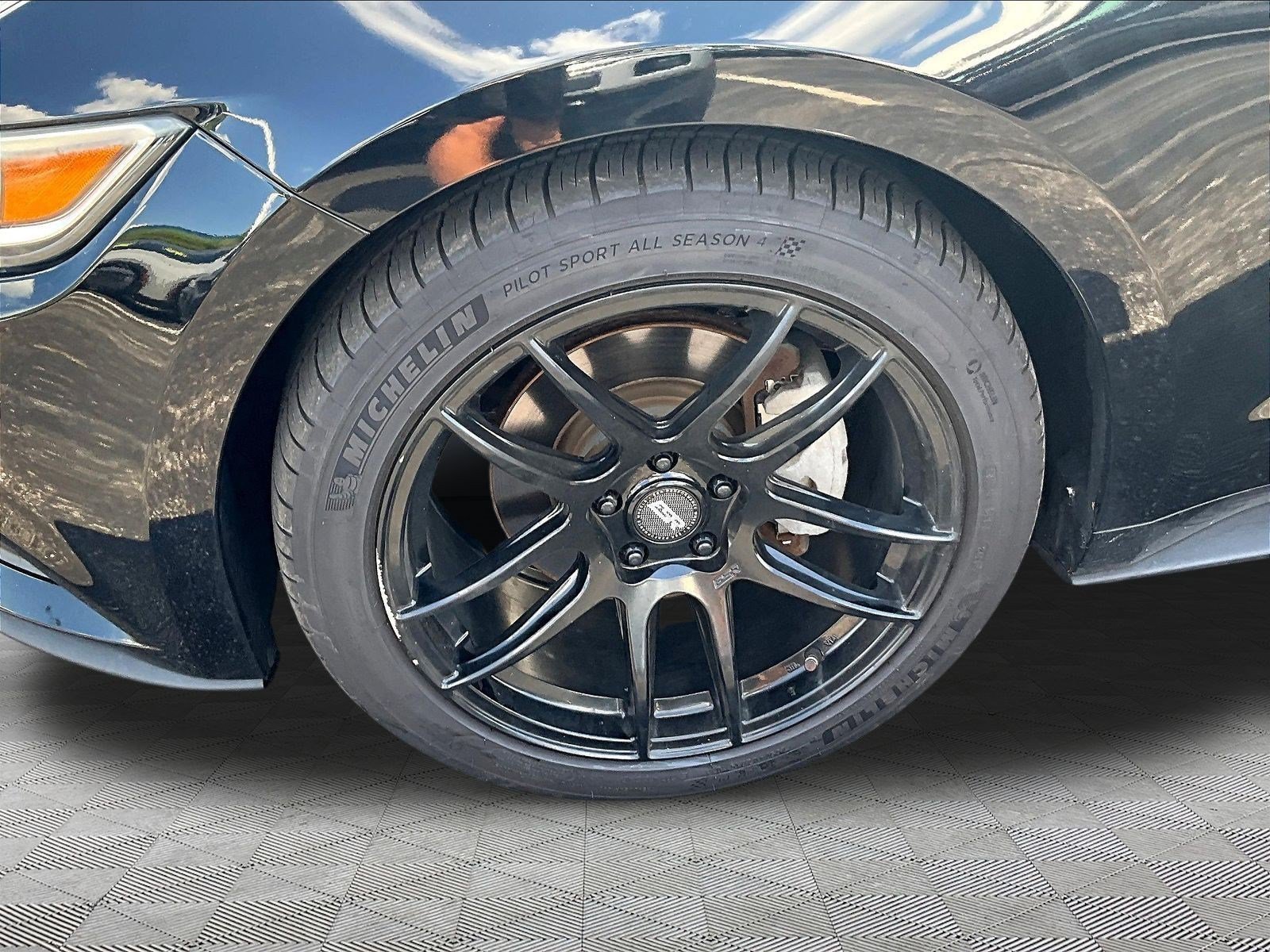 Used 2016 Ford Mustang Coupe RWD image 31