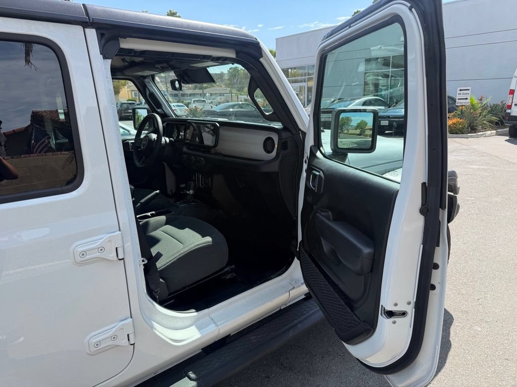 Used 2025 Jeep Wrangler Unlimited Sport AWD/4WD image 14