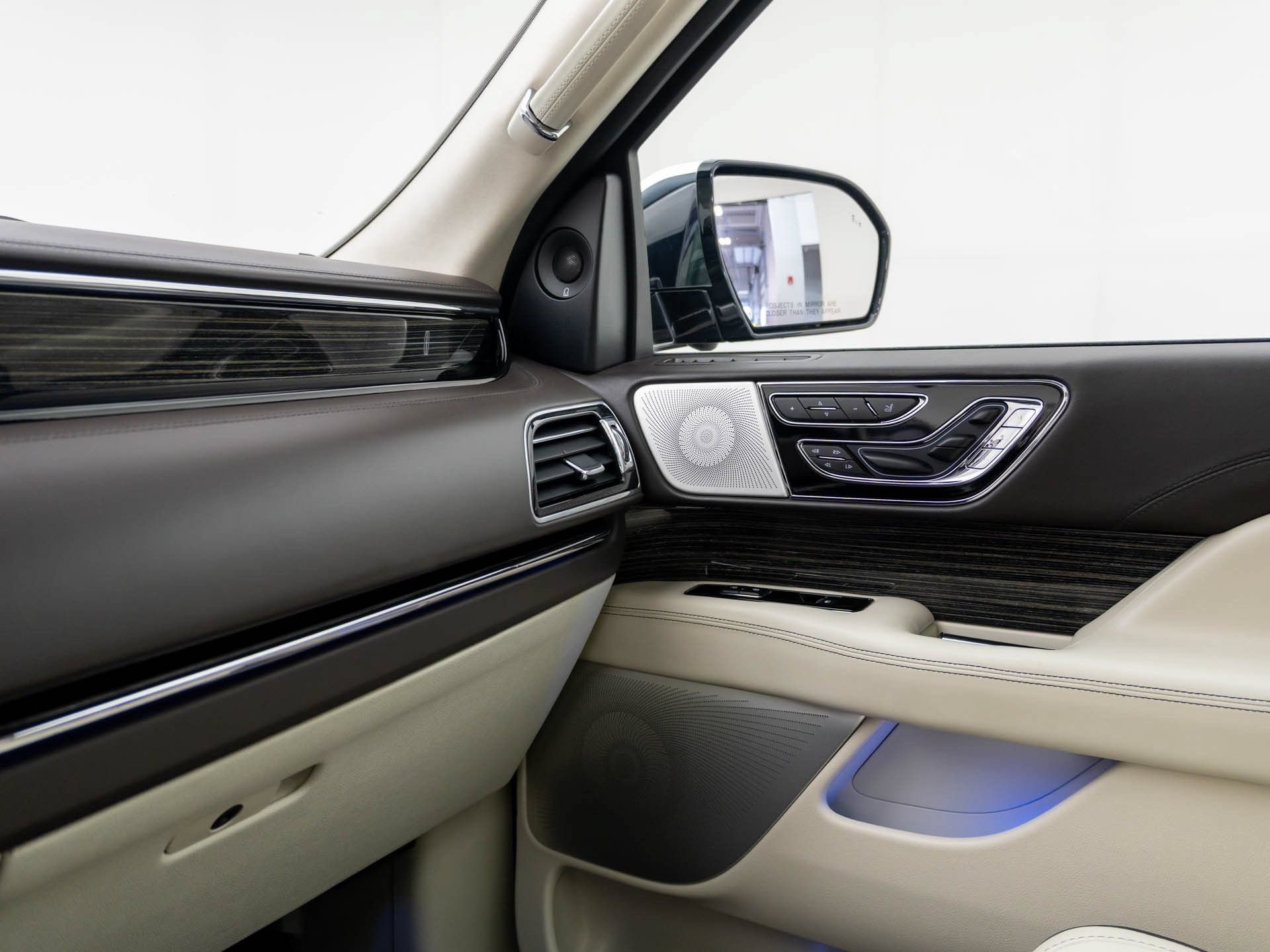 Used 2021 Lincoln Navigator Black Label AWD/4WD image 32