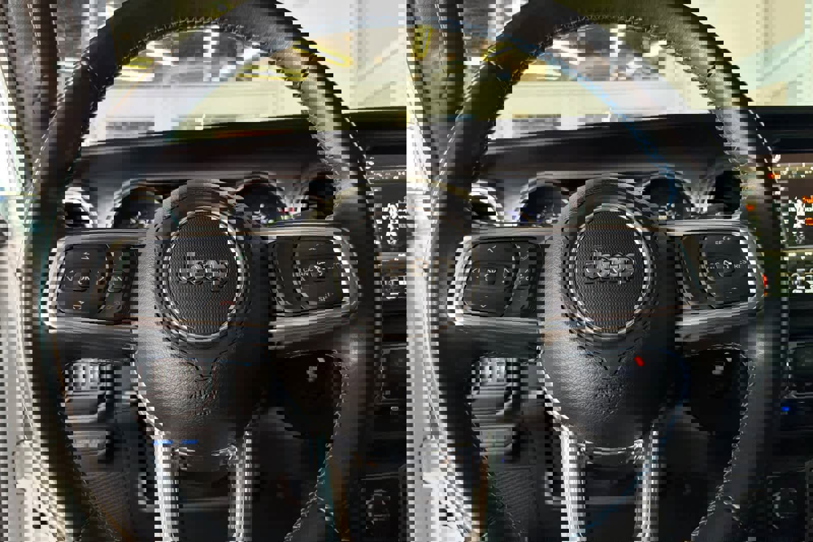 Used 2021 Jeep Wrangler Unlimited Rubicon 4xe image 26