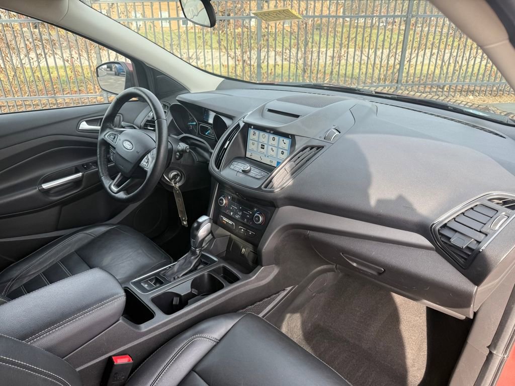 Used 2018 Ford Escape SEL image 16